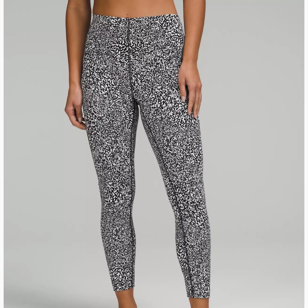 Lululemon InStill High-Rise Tight 25"